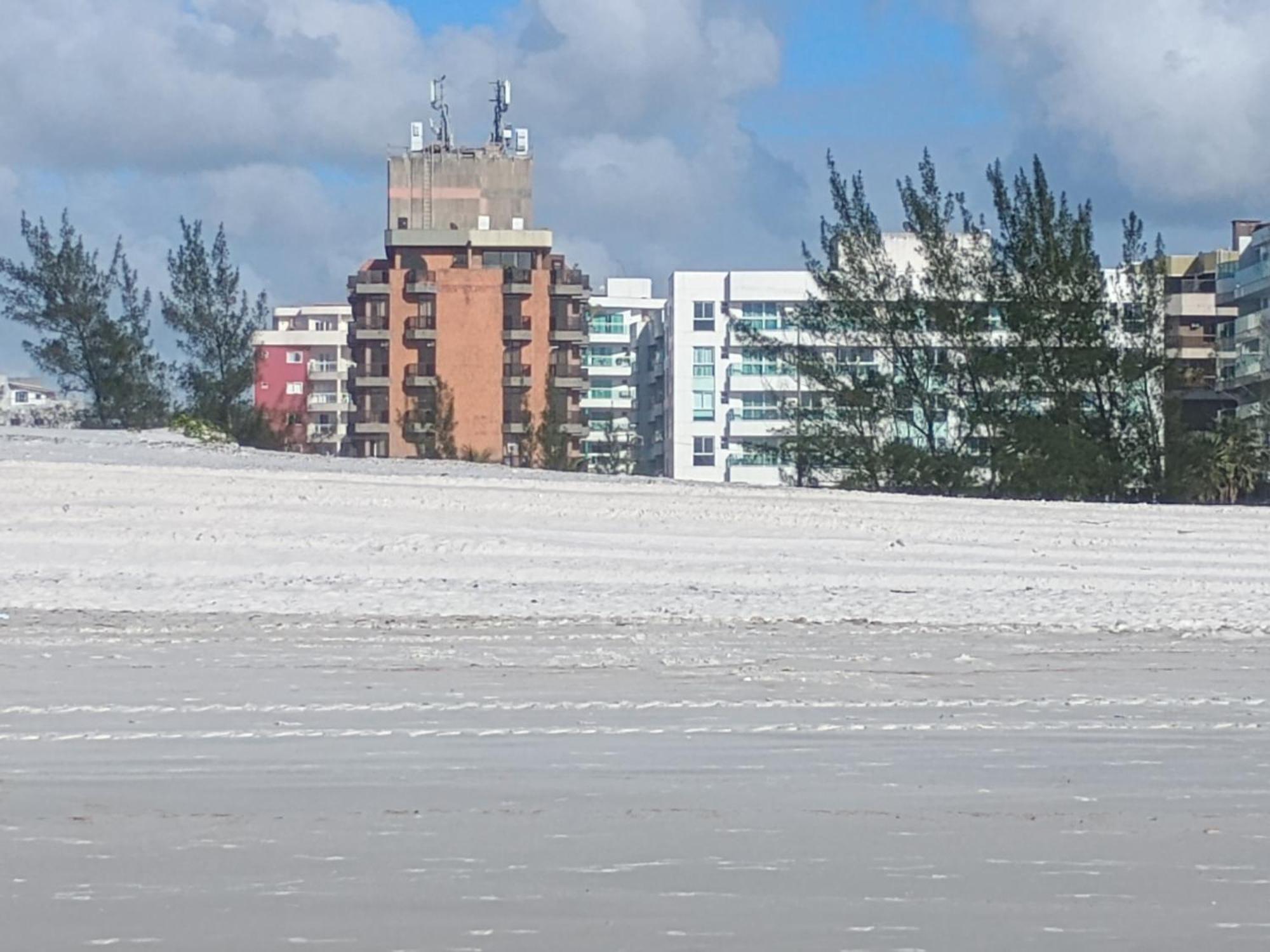Apartamento Charmoso Em Frente A Praia Em Cabo Frío Exterior foto
